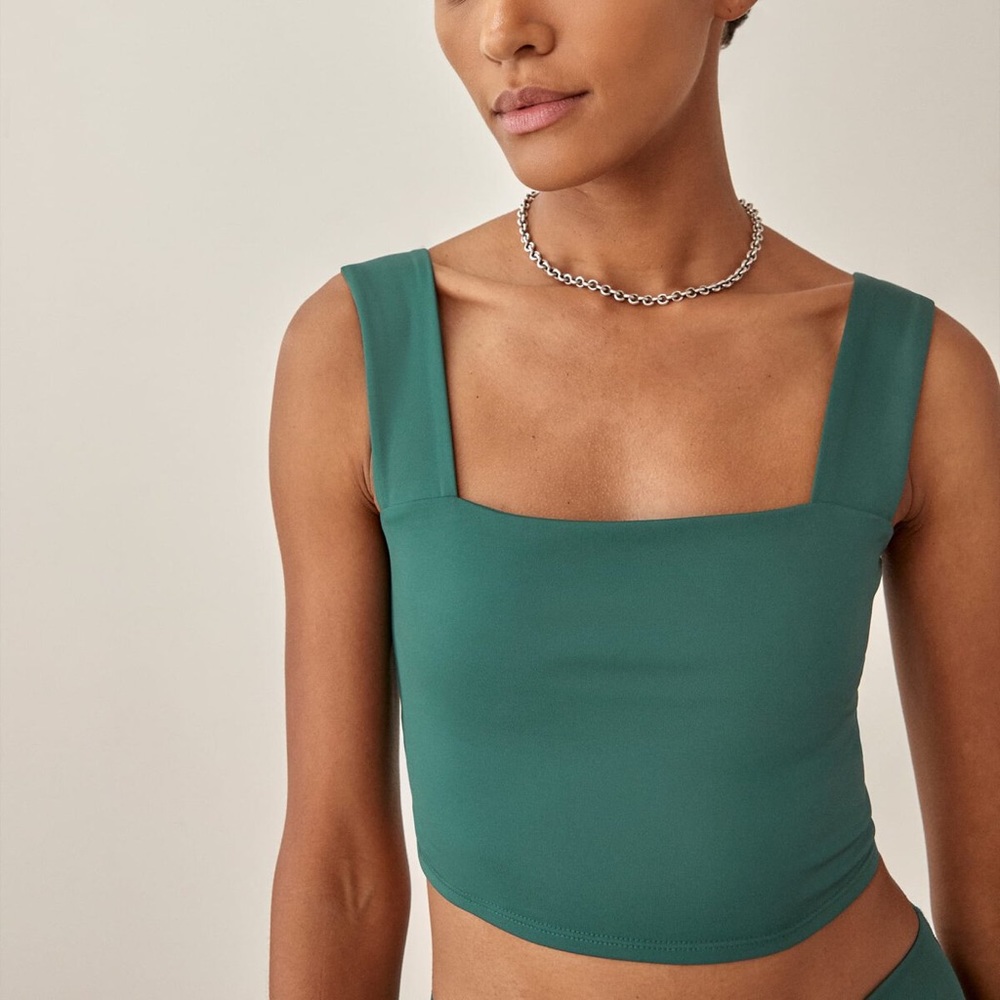 Reformation Ecomove Stretch Crop Tank / Women Large